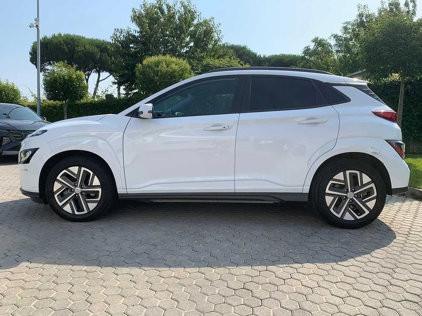 Hyundai KONA 1ªs. EV 39 kWh XLine Bianco - 2