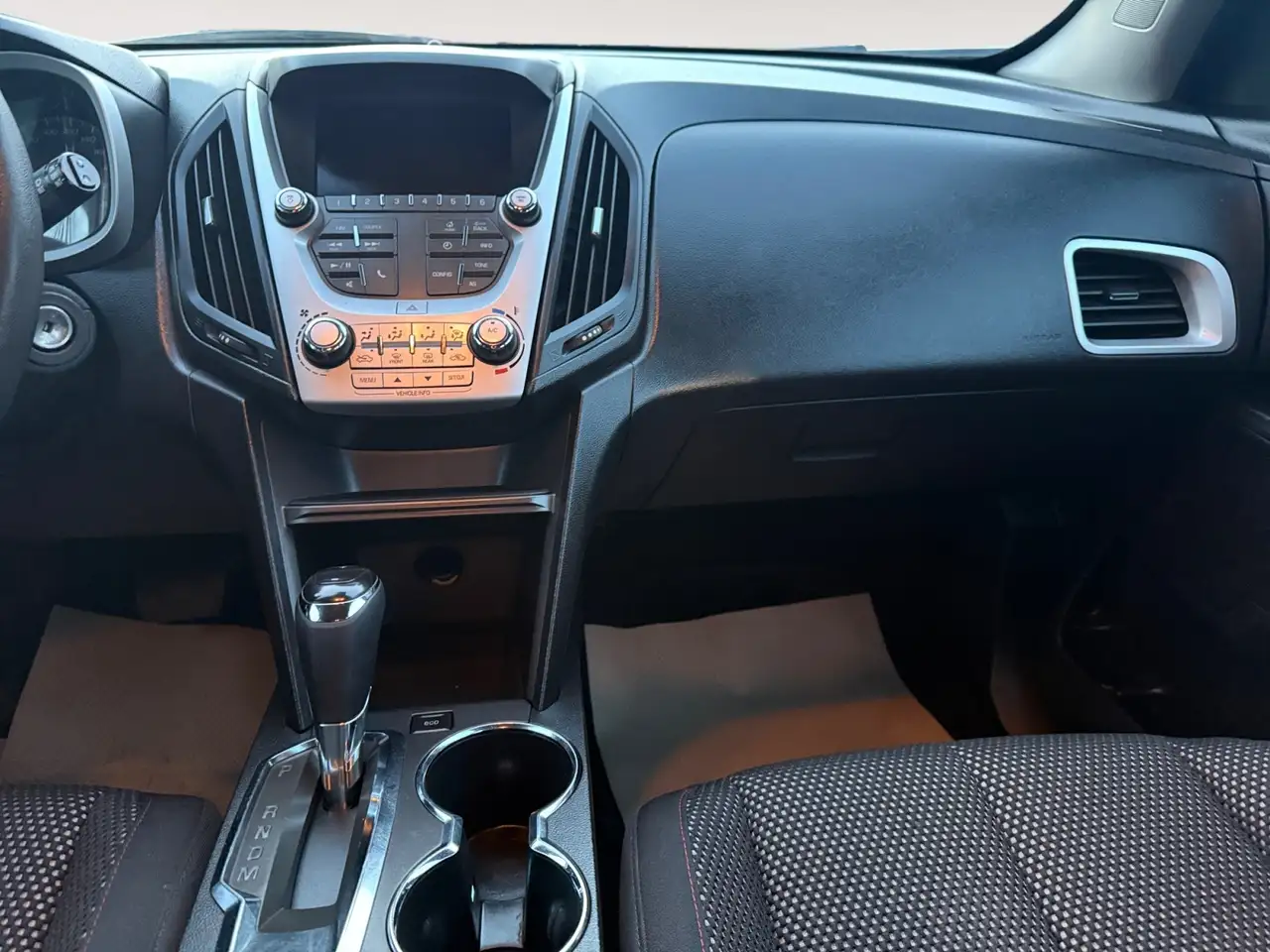 Chevrolet Equinox снимка Chevrolet Equinox