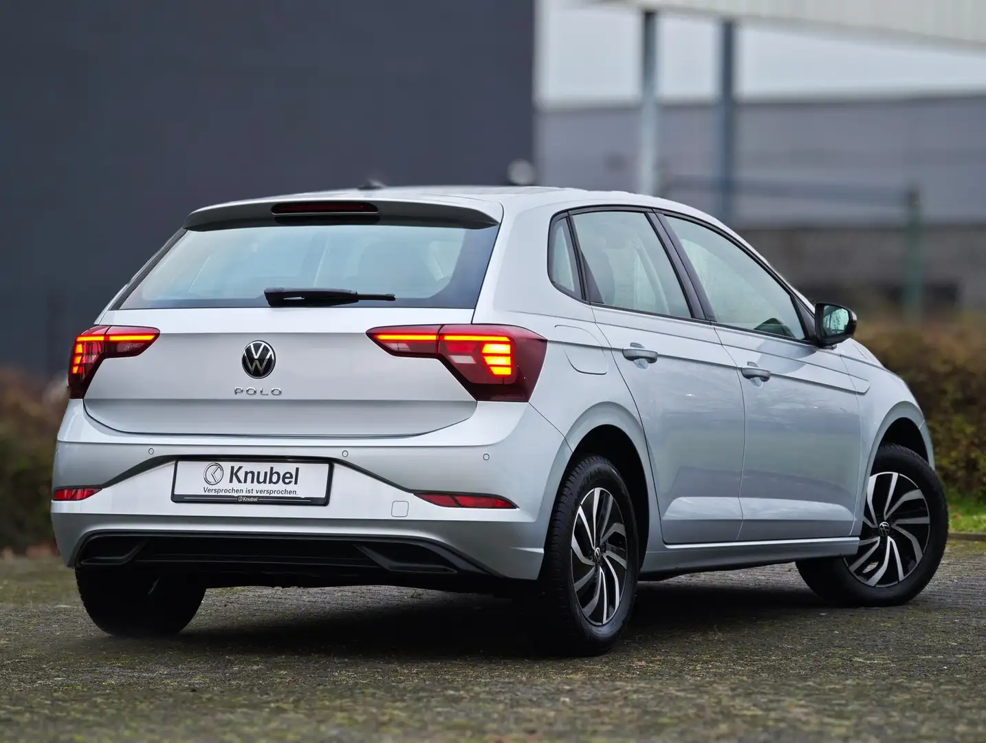 Volkswagen Polo Life 1.0 TSI LED*AppCon*Kamera*SHZ*PDS*Alu* Silber - 2
