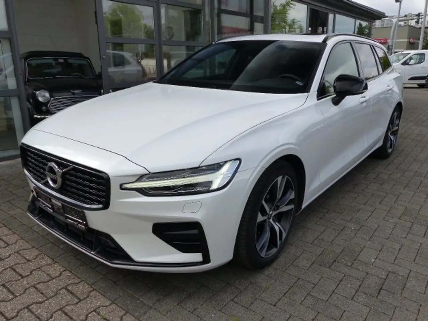 Volvo V60 R Design B4 Aut.EU6d*PANO*CAM*NAVI*LED*SHZ* Blanc - 1