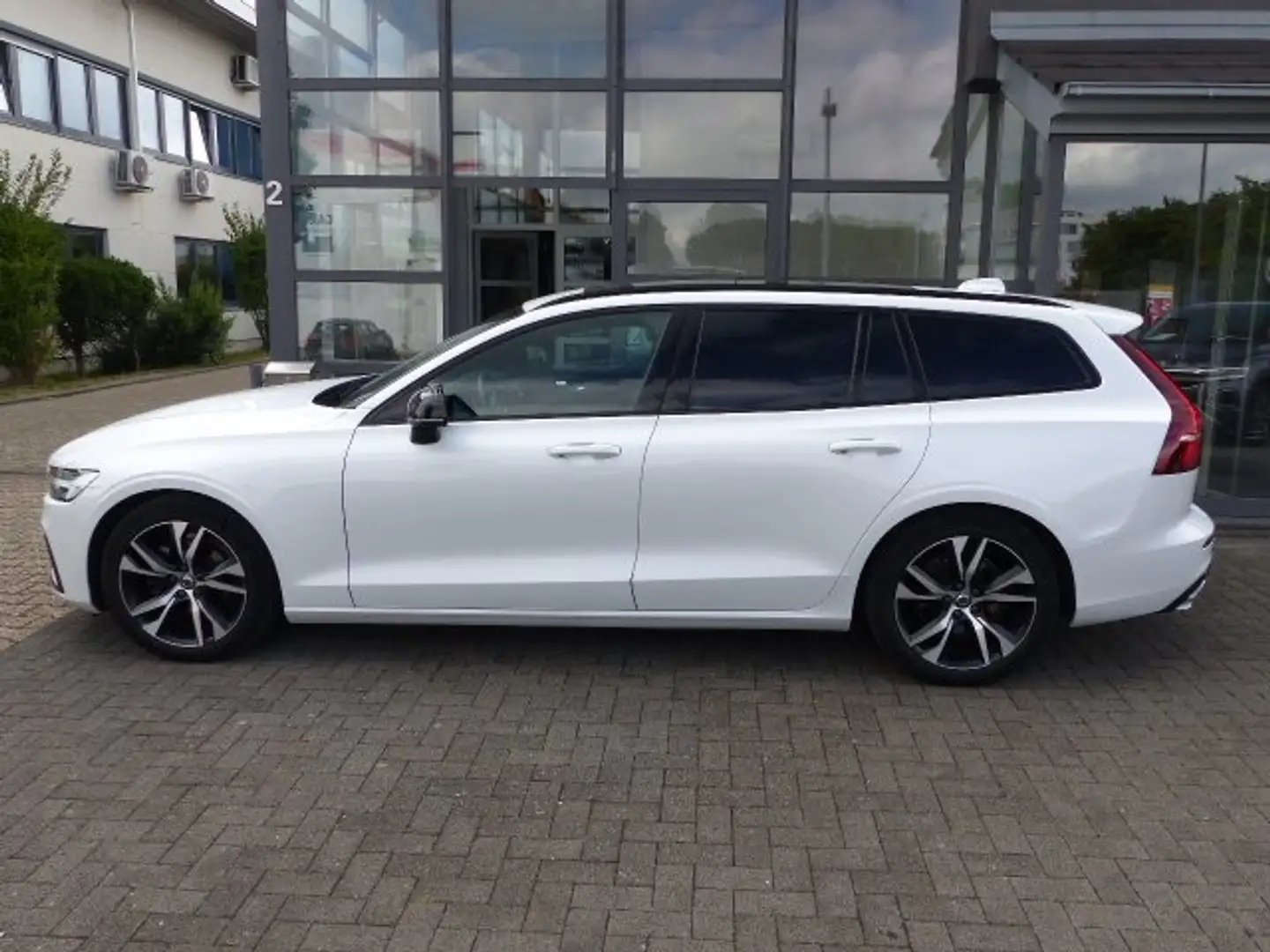 Volvo V60 R Design B4 Aut.EU6d*PANO*CAM*NAVI*LED*SHZ* Blanc - 2