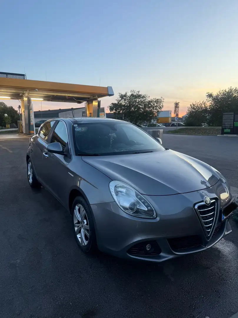 Alfa Romeo Giulietta - 1
