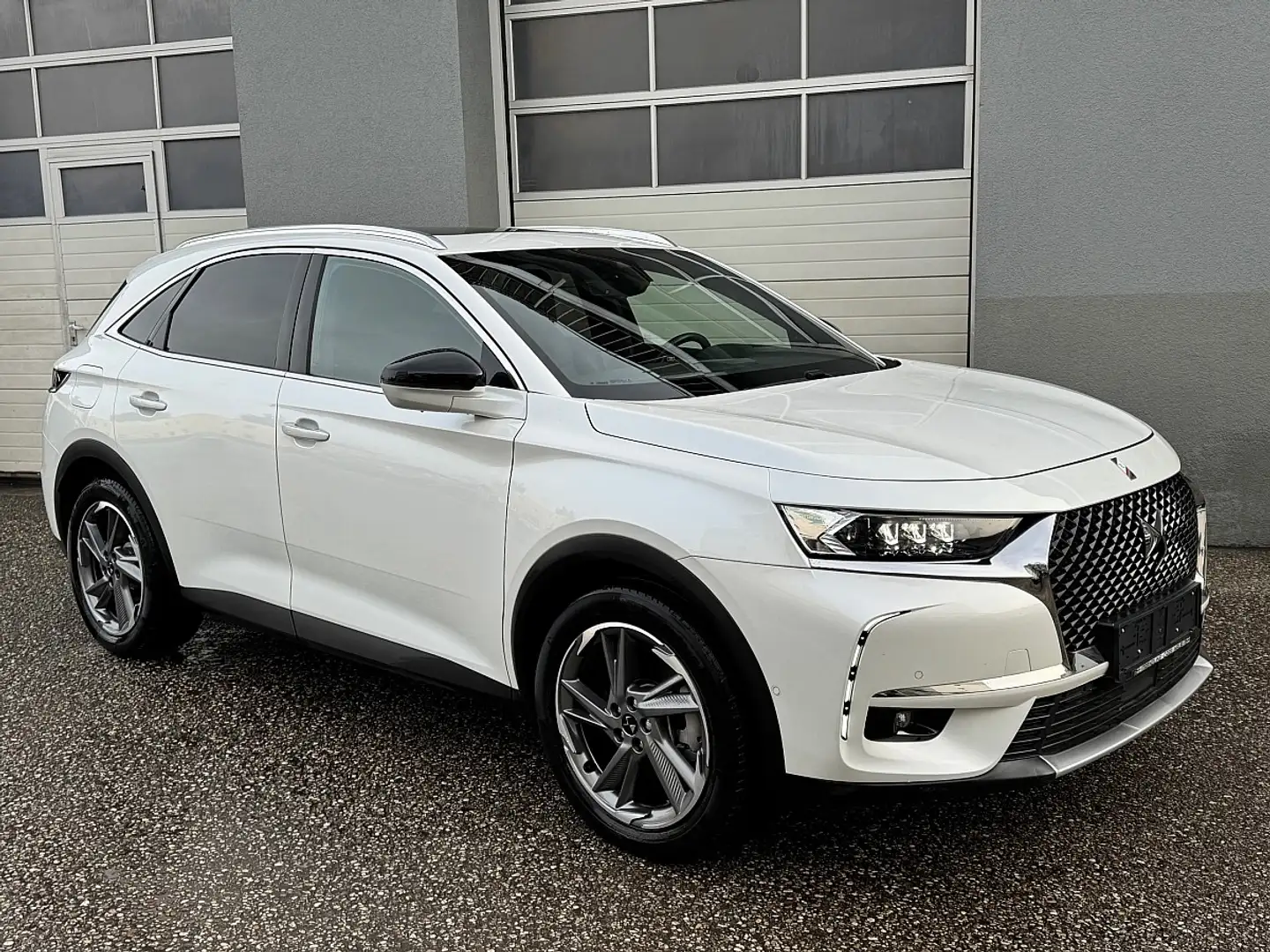 DS Automobiles DS 7 Crossback DS7 Crossback E-Tense 300 PHEV 4x4 Rivoli Aut. Weiß - 2
