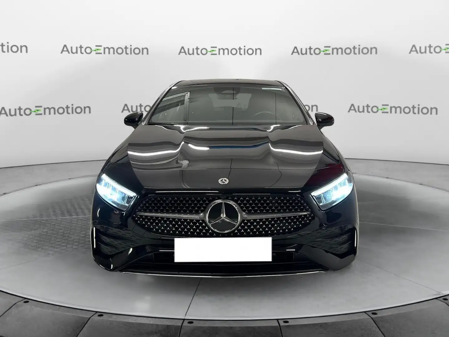 Mercedes-Benz A 180 A 180 AMG Line Advanced Plus Schwarz - 2