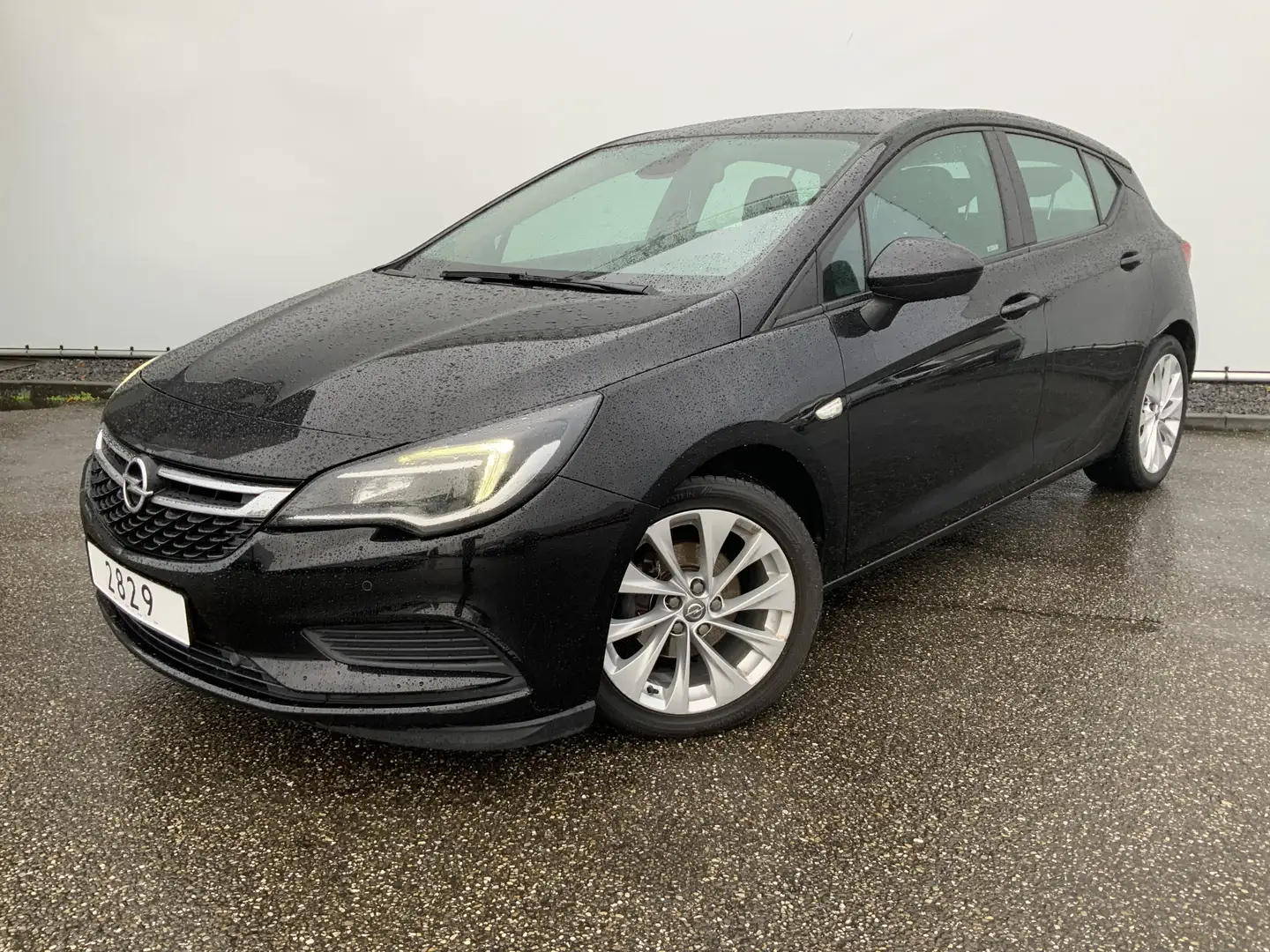 Opel Astra 1.6 BiTurbo Business Executive Airco Cruise Navi A Schwarz - 1