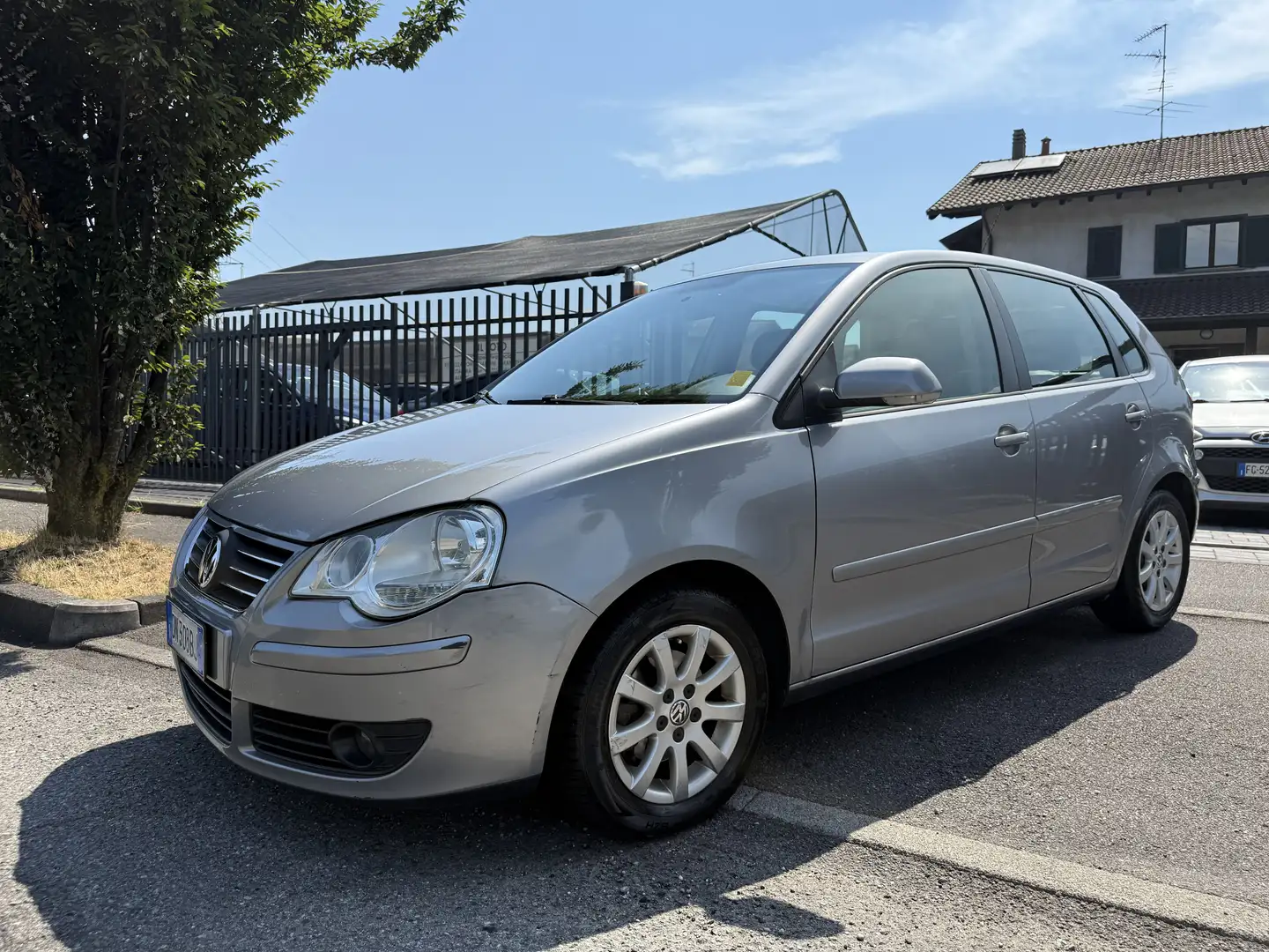 Volkswagen Polo 5p 1.4 Comfortline 80cv Per Neopatentato Grigio - 2