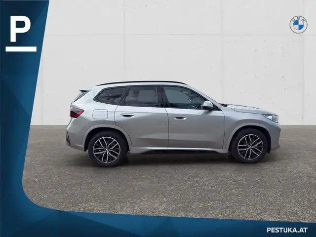 BMW X1 view 3