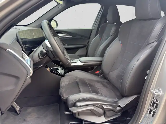 BMW X1 view 8