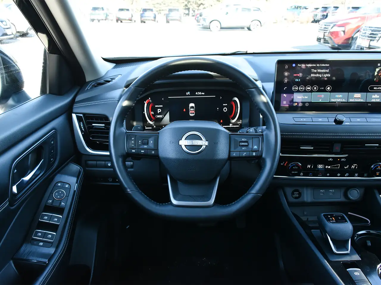 Nissan Rogue снимка Nissan Rogue