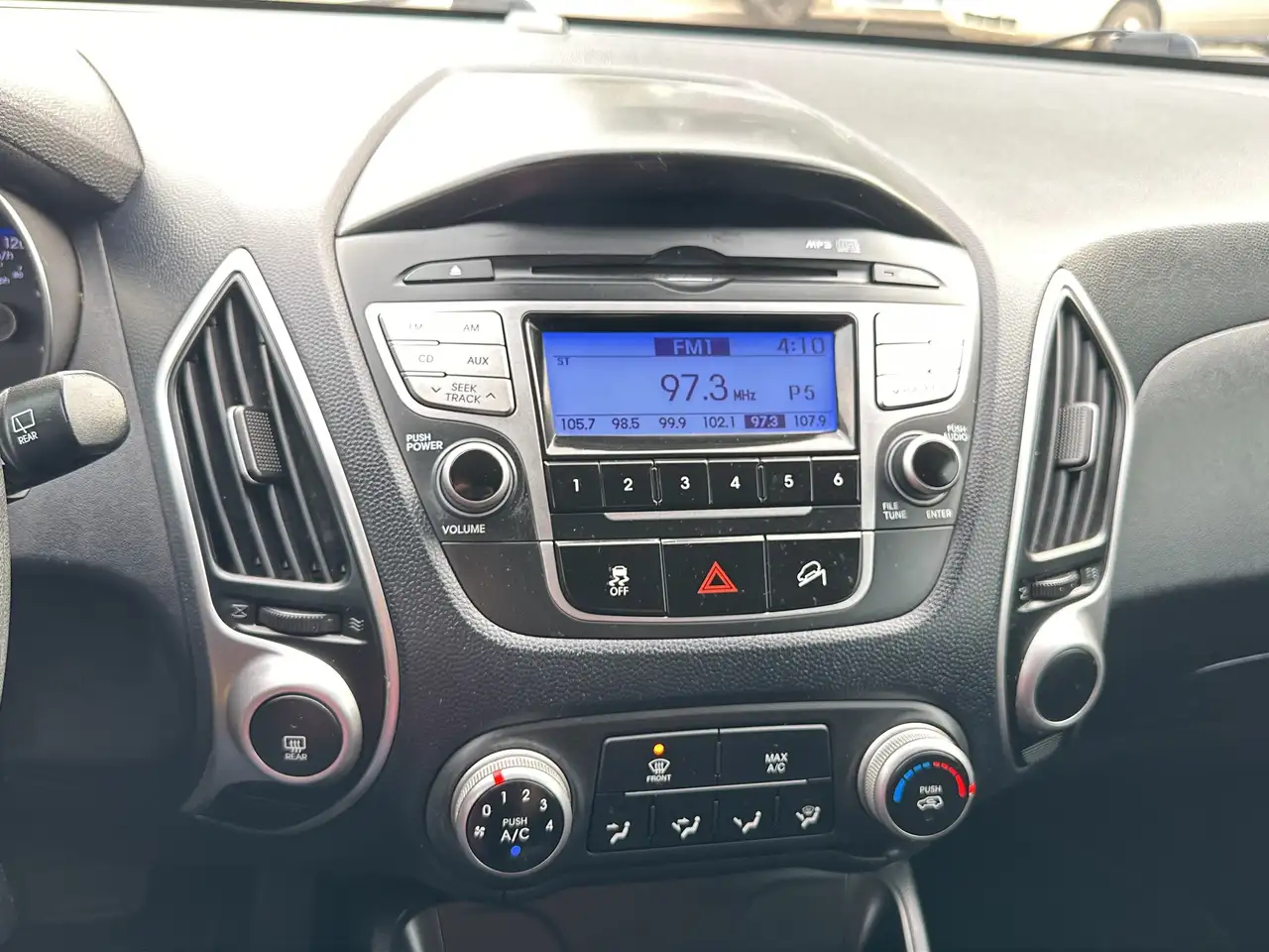 Hyundai TUCSON снимка Hyundai TUCSON