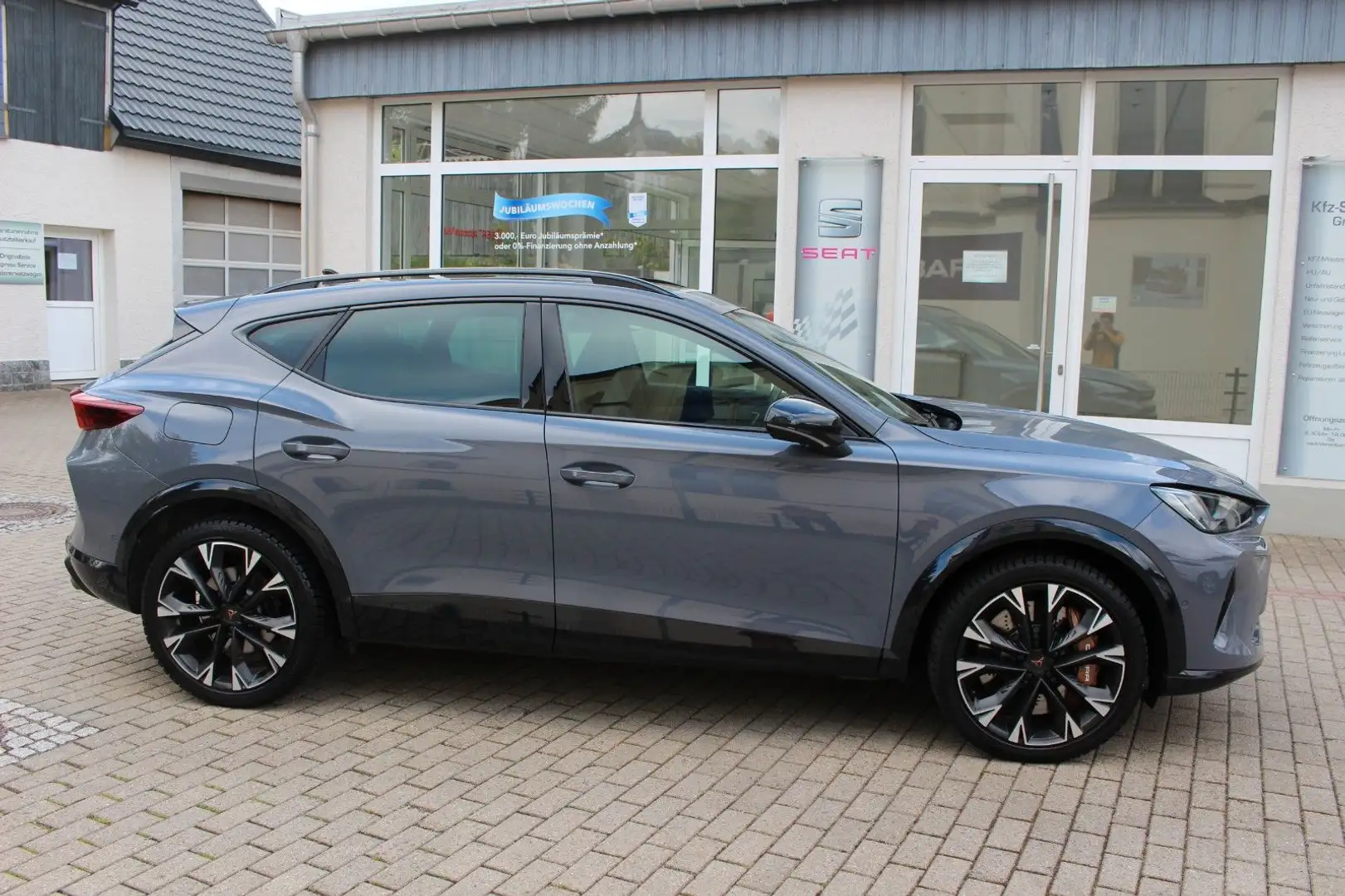 CUPRA Formentor VZ ,Tribe Edition, 4Drive,Akrapovic,Akebono Gris - 2