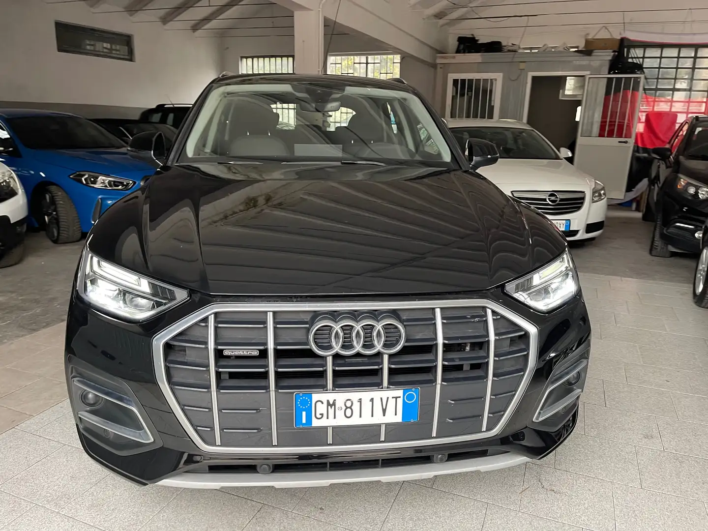 Audi Q5 Q5 40 2.0 tdi 12V Identity Black quattro s-tronic Nero - 2