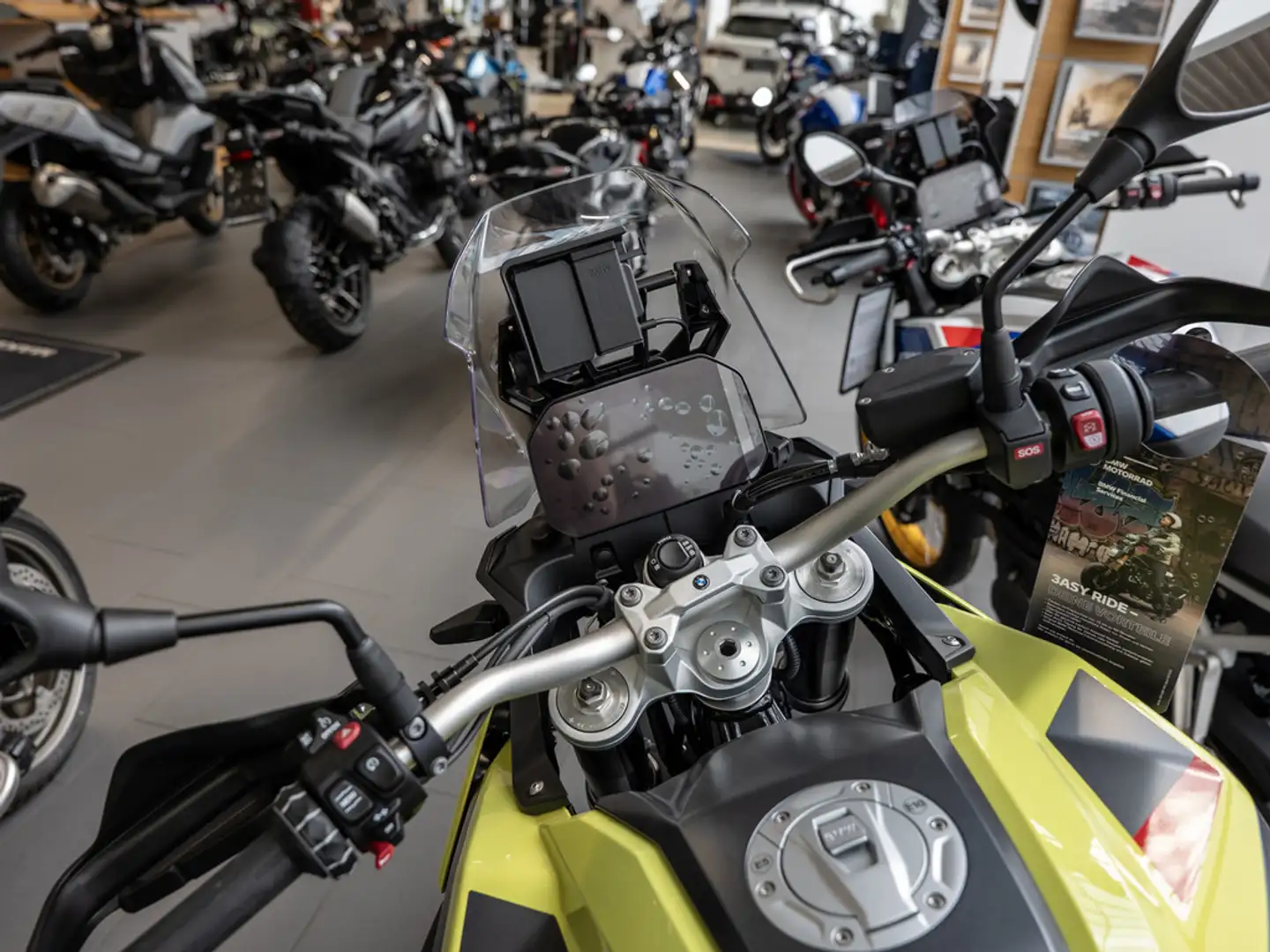 BMW F 900 GS AKRAPOVIC DYNAMIC-P. GRIFFHEIZUNG Jaune - 2