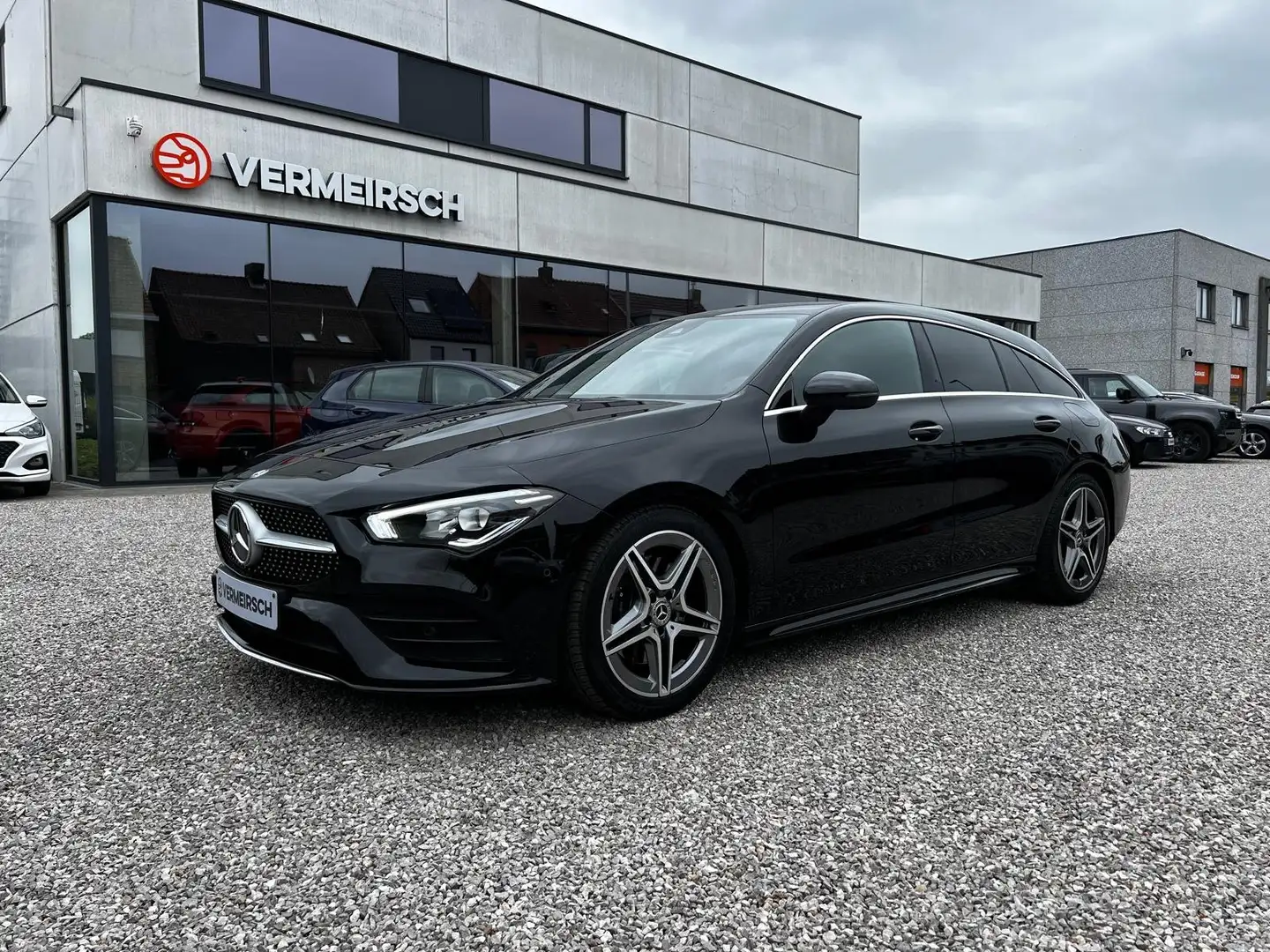 Mercedes-Benz CLA 200 CLA 200 Shooting Brake 7G-DCT AMG-LINE*LED*APPLE-C Noir - 1