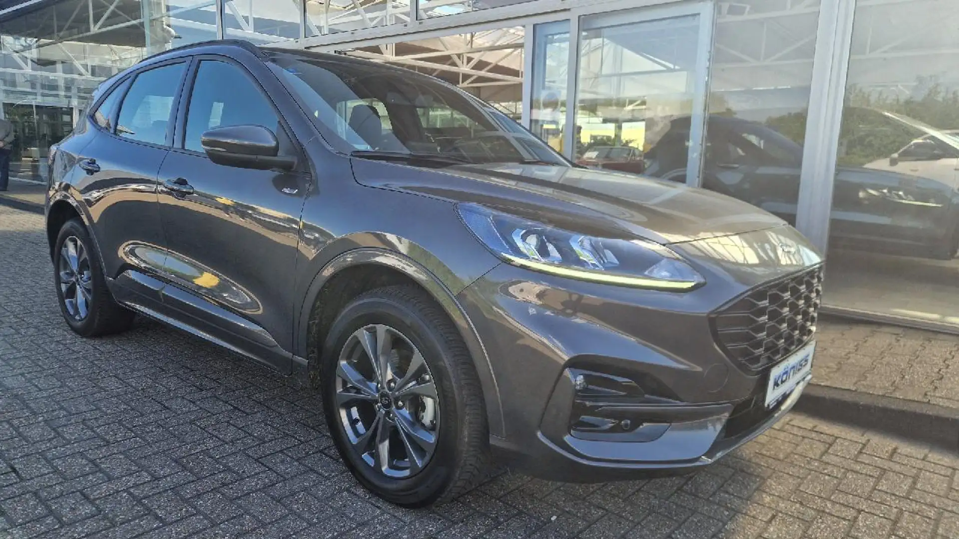 Ford Kuga Plug-In Hybrid ST-Line Grijs - 2