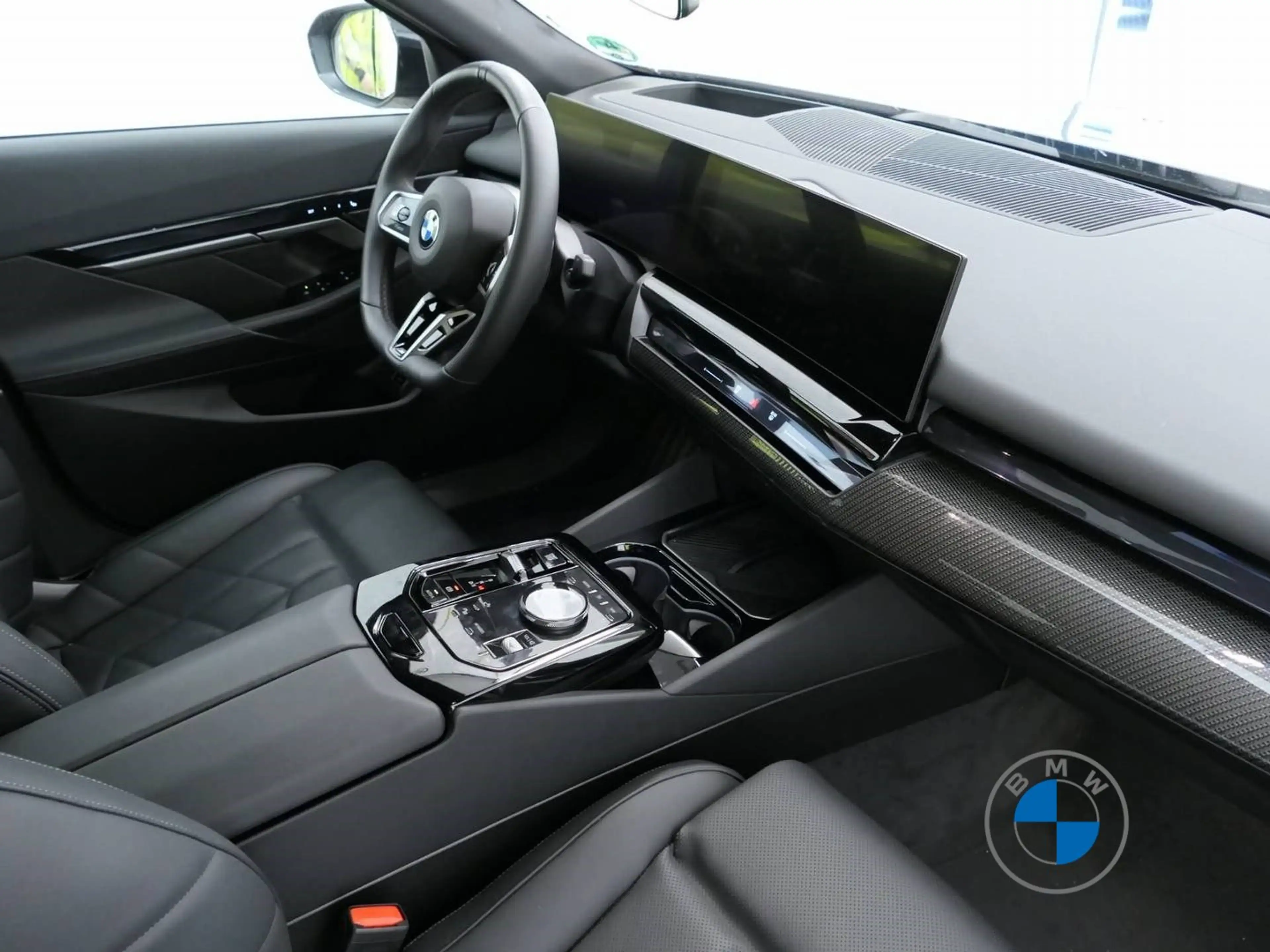 BMW 520 d xDrive Limousine M Sport 20" Sitzbelüft. H/K — photo 6