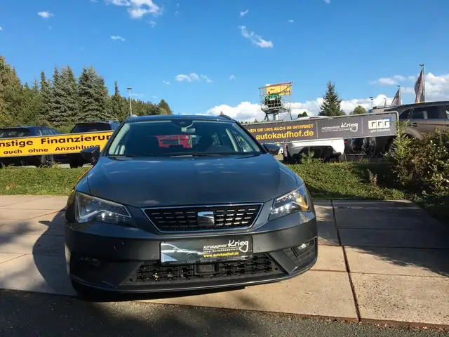 Seat Leon view 4
