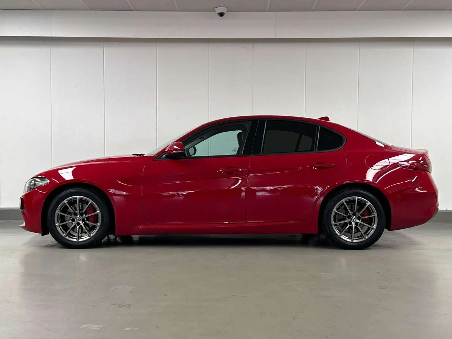 Alfa Romeo Giulia 2.2JTDM 136CV CAMERA CUIR GPS XENON LED REG JA Rouge - 2