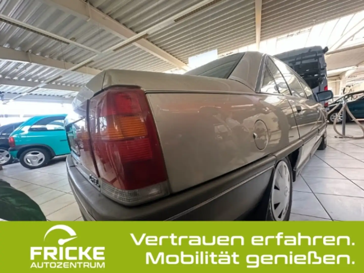 Opel Omega GLS Auriu - 2
