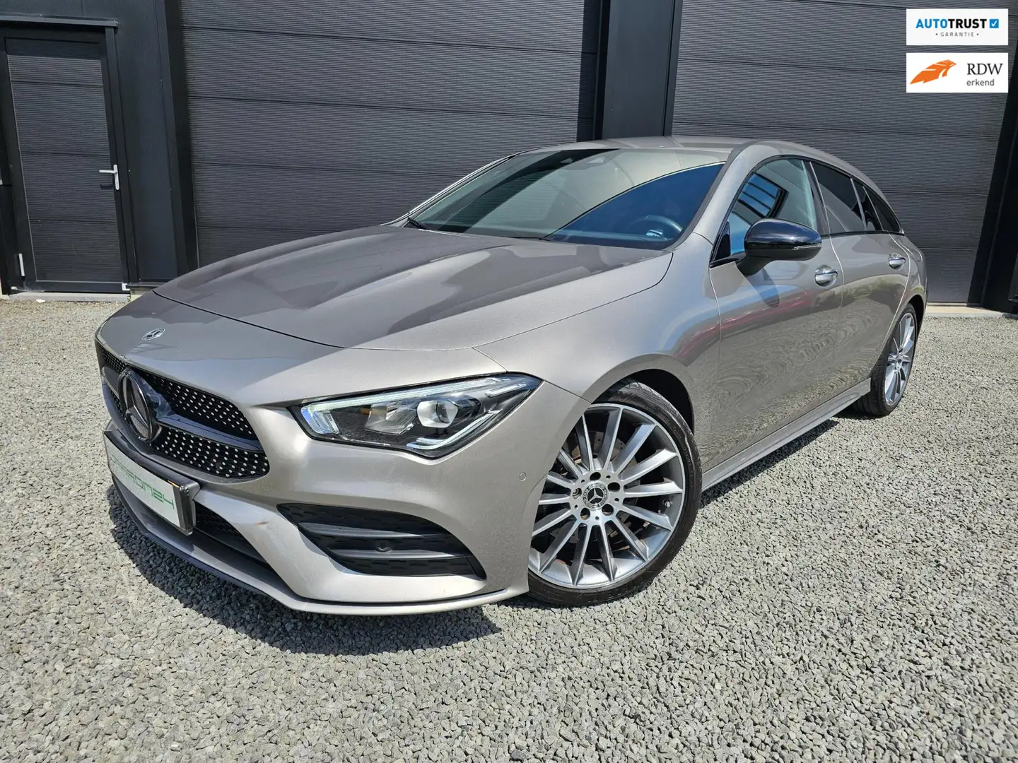 Mercedes-Benz CLA 200 Shooting Brake AMG Business Solution | Als nieuw! Grigio - 1