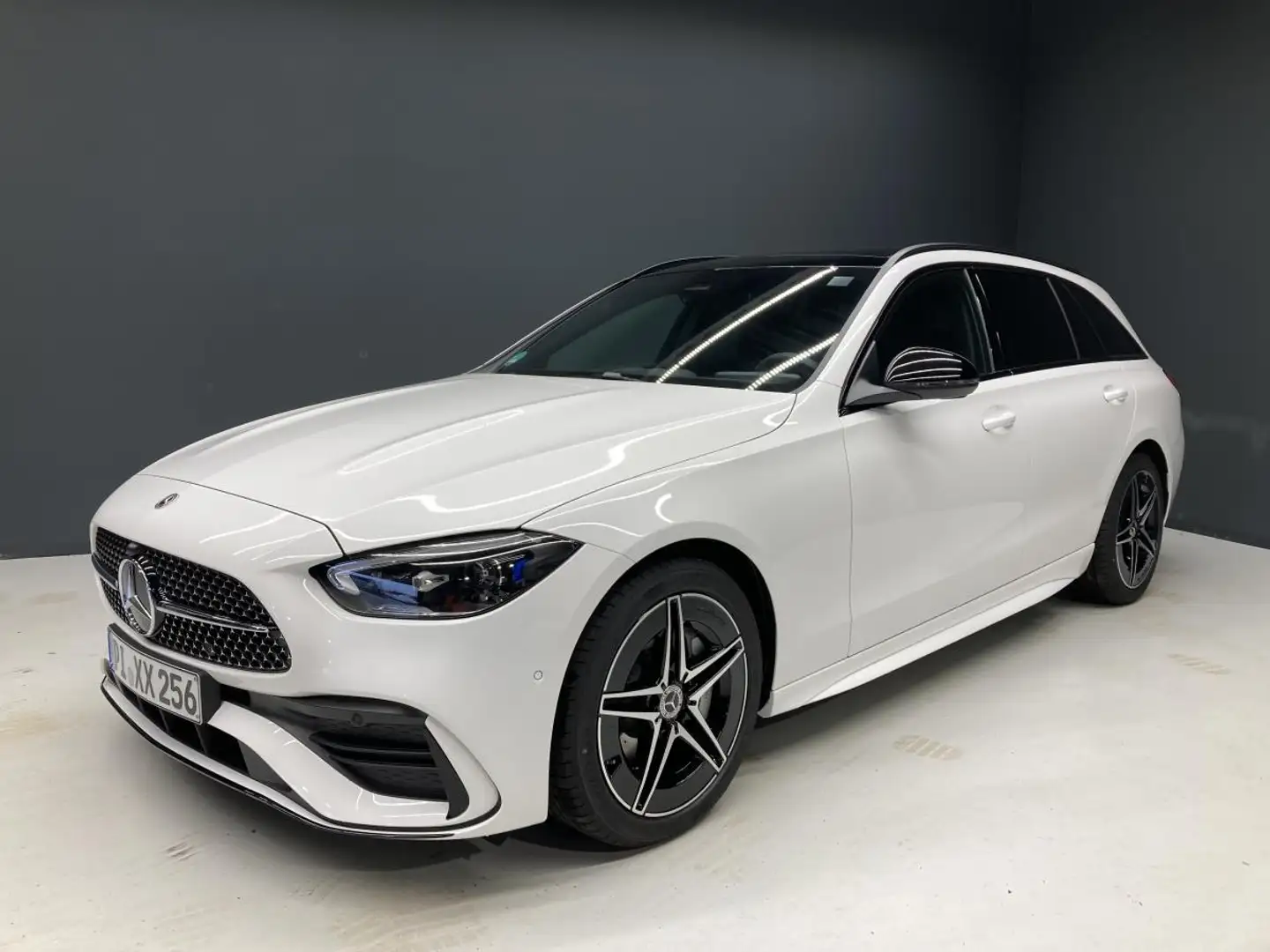 Mercedes-Benz C 220 d T AMG AdvancedPlus Pano AHK Digitallight Weiß - 1