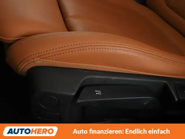 BMW 3 Series view 26