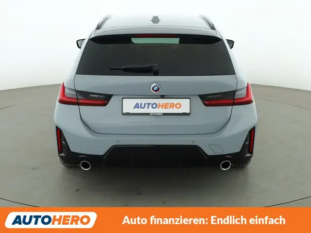 BMW 3 Series view 5