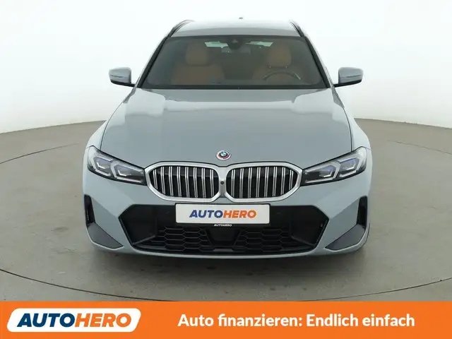 BMW 3 Series view 9