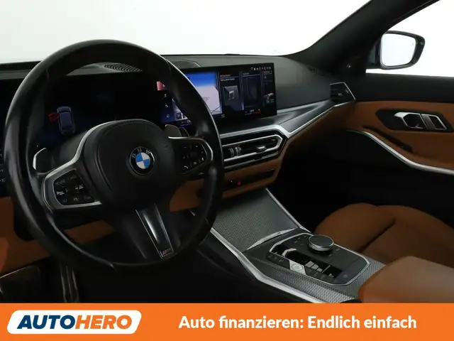 BMW 3 Series view 11