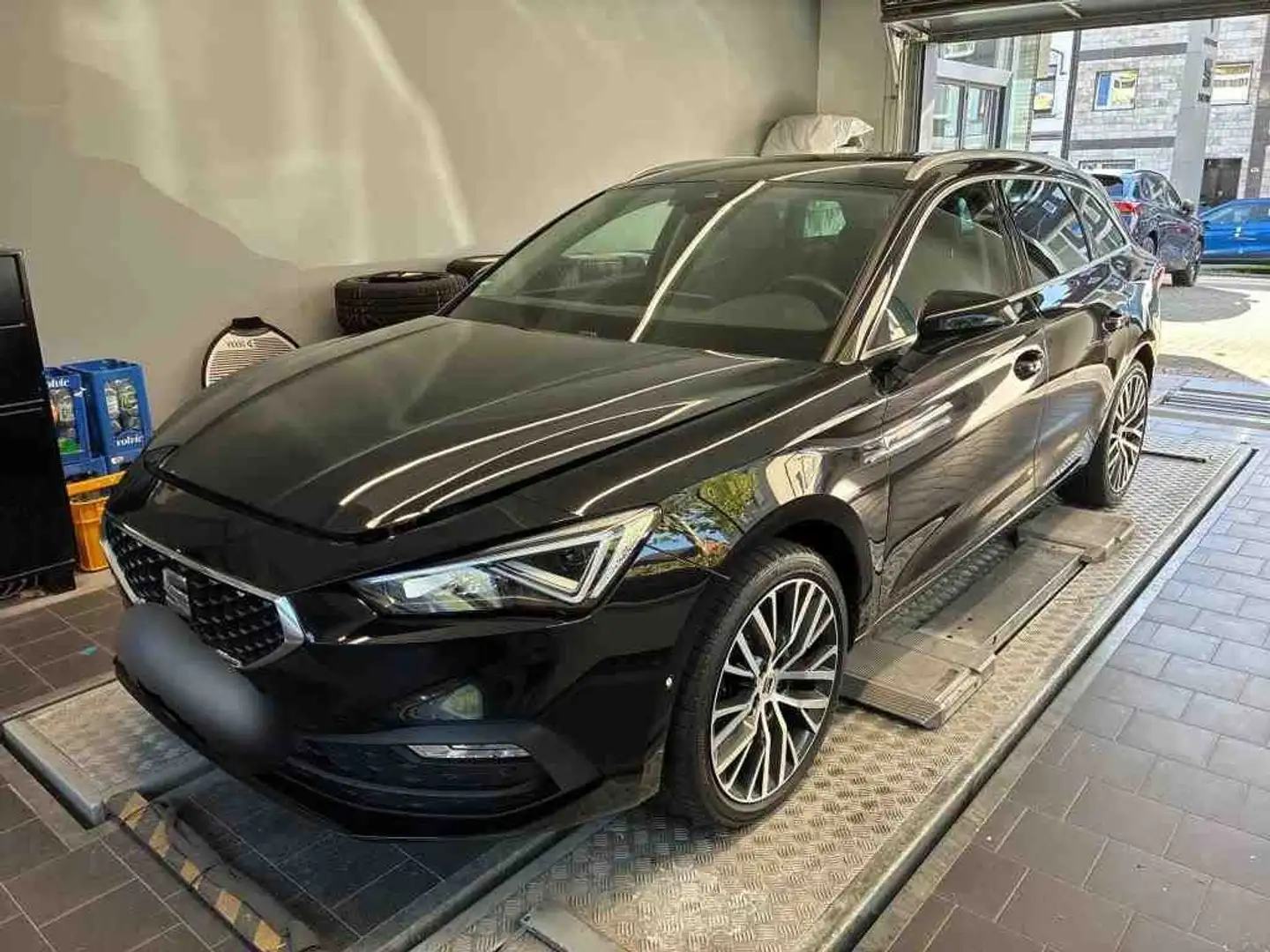 SEAT Leon SP 2.0 TDI DSG XCELLENCE *AHK *LED *ACC *RKAM *NA Schwarz - 2