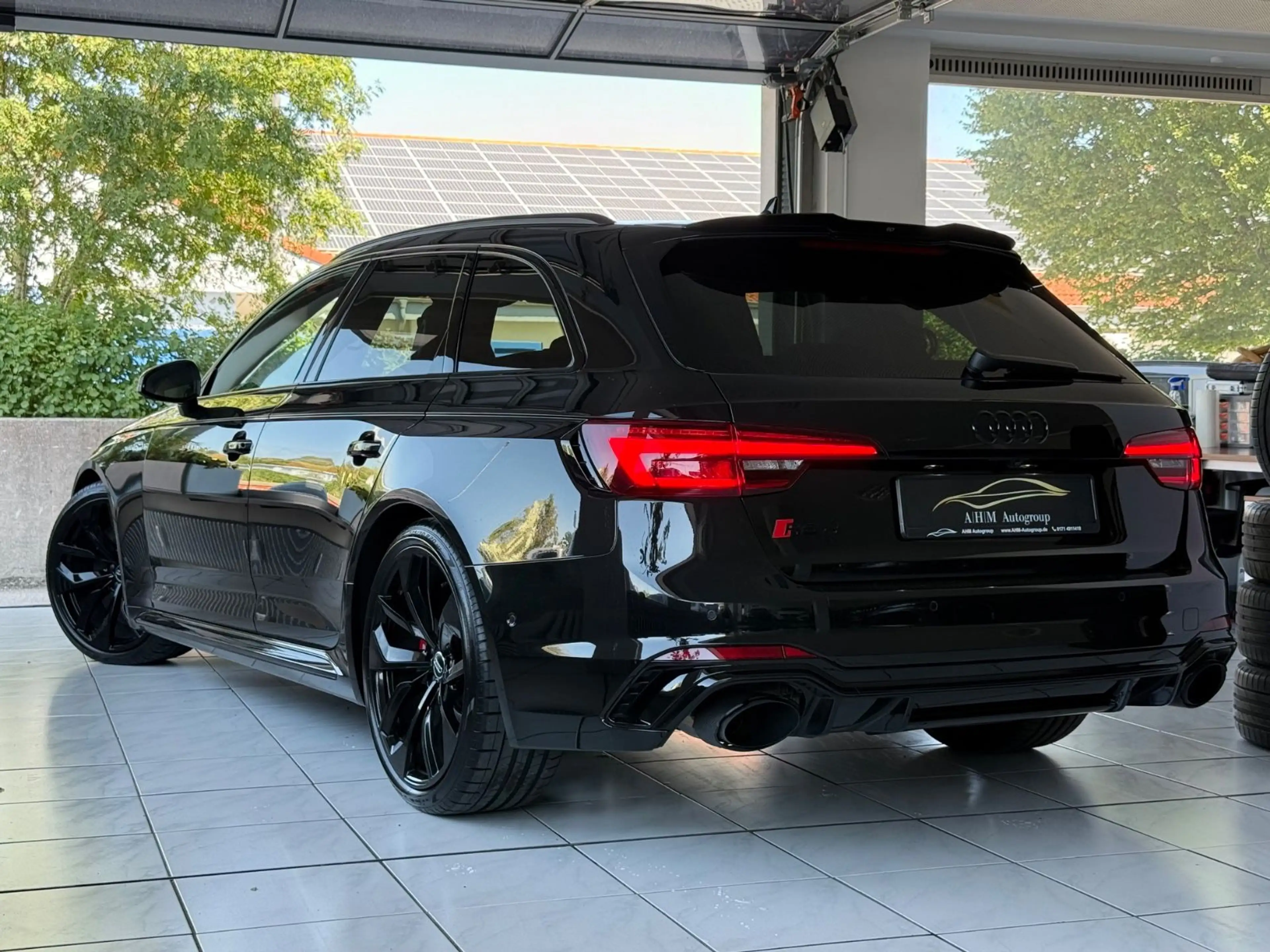 Audi RS4 2.9 TFSI quattro BTM Turbo/Keramik/B&O/Pano/ — photo 6
