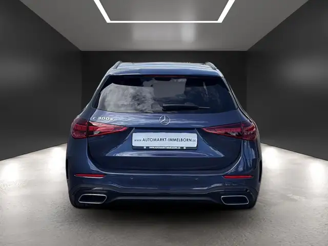 Mercedes-Benz C-Class view 10