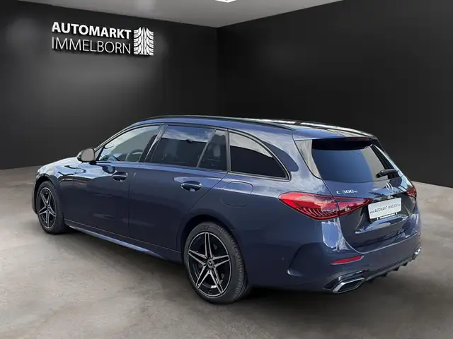 Mercedes-Benz C-Class view 6
