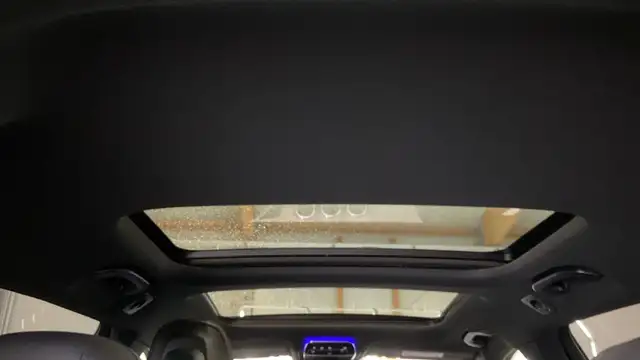 Mercedes-Benz C-Class view 13