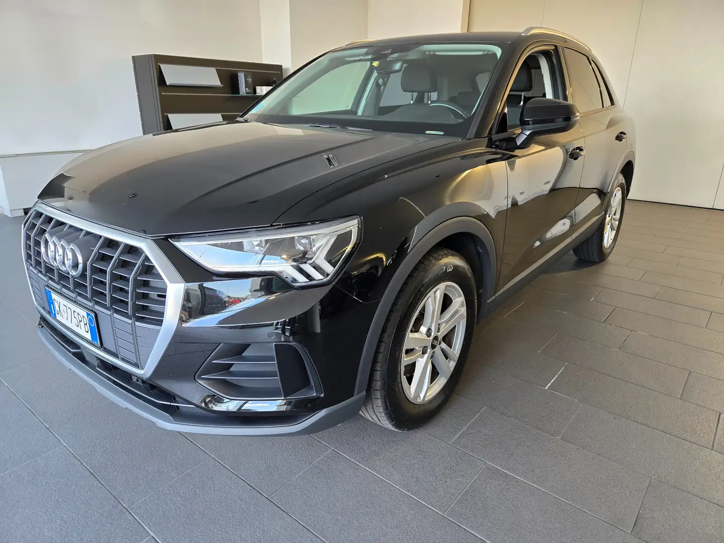 Audi Q3 35 1.5 tfsi mhev Business s-tronic Nero - 1