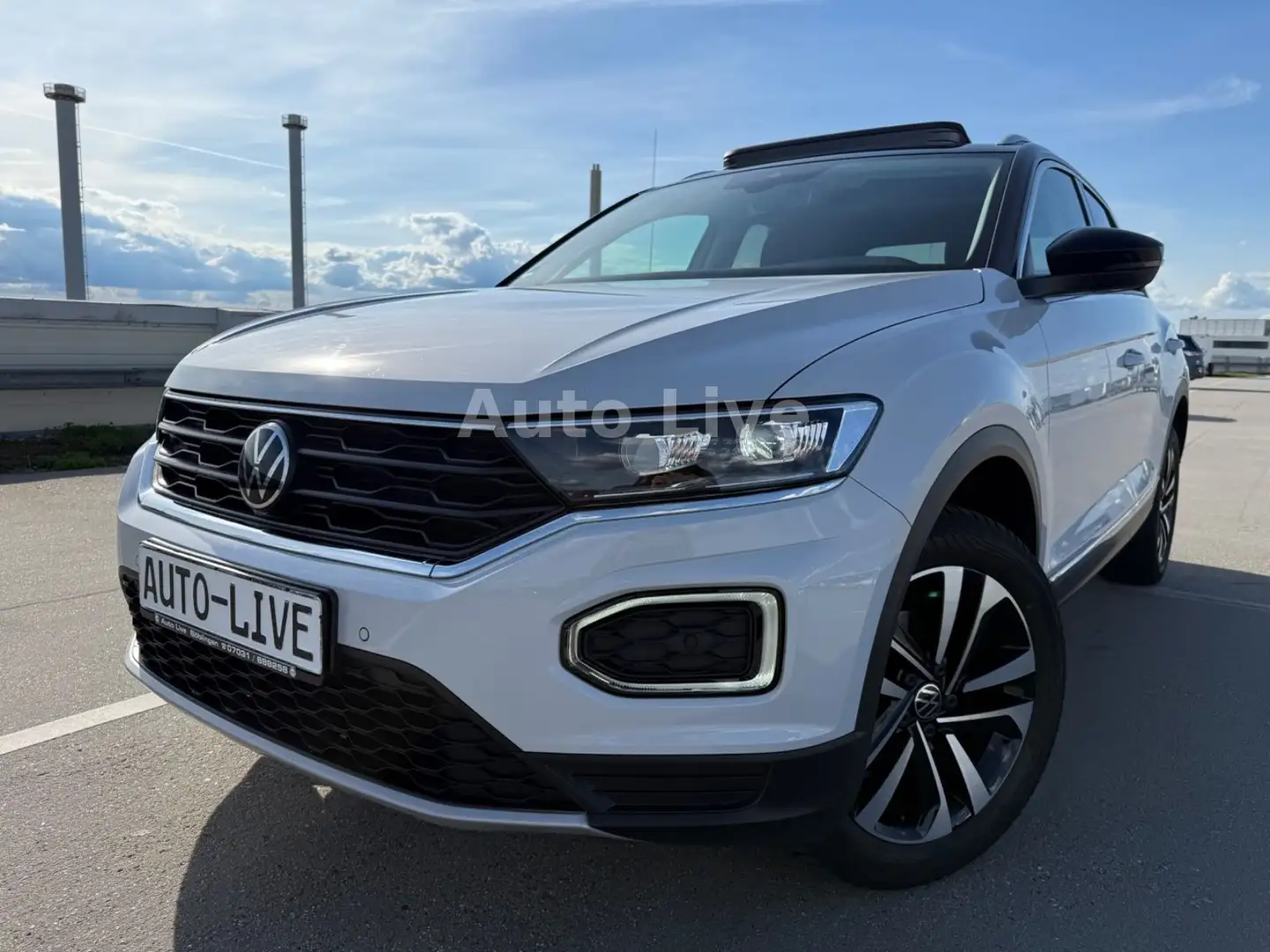 Volkswagen T-Roc 1.5 TSI*DSG*UNITED*PAN*LED*KAMERA*STANDHEI Wit - 1