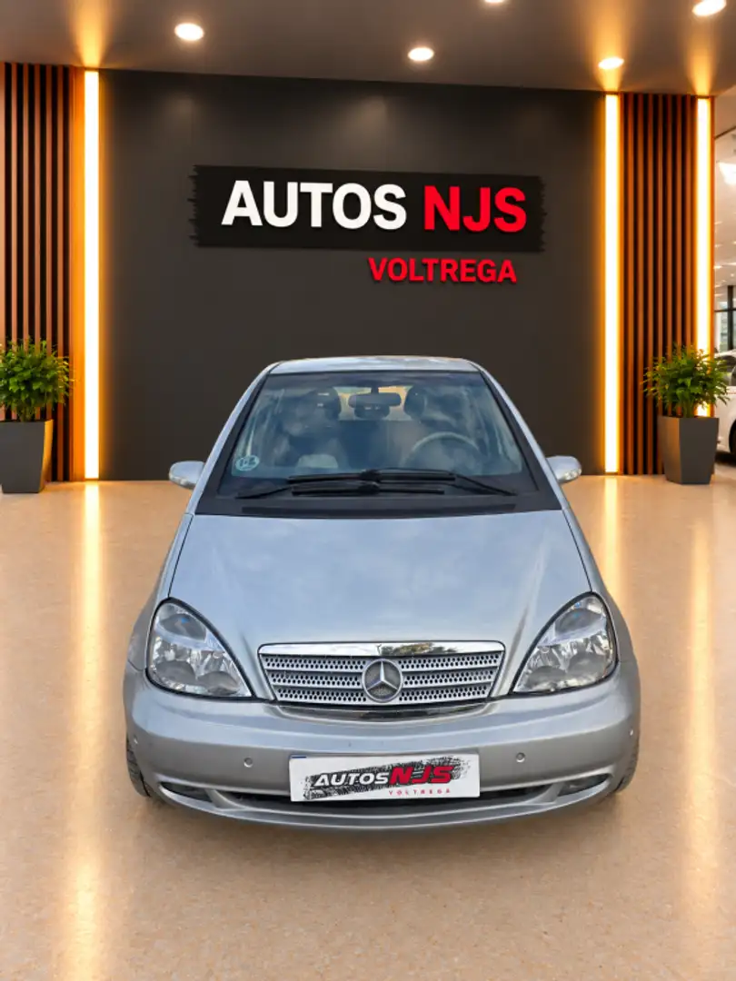 Mercedes-Benz A 210 Largo Plateado - 2