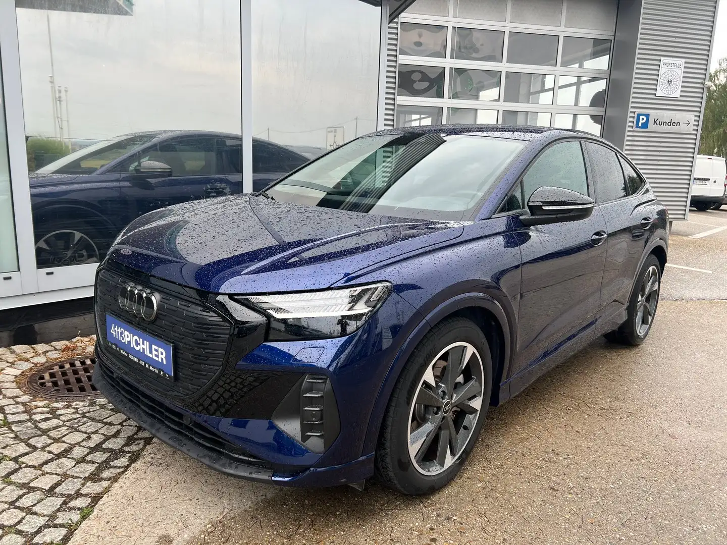 Audi Q4 e-tron Audi Q4 Sportback 40 e-tron Blau - 1