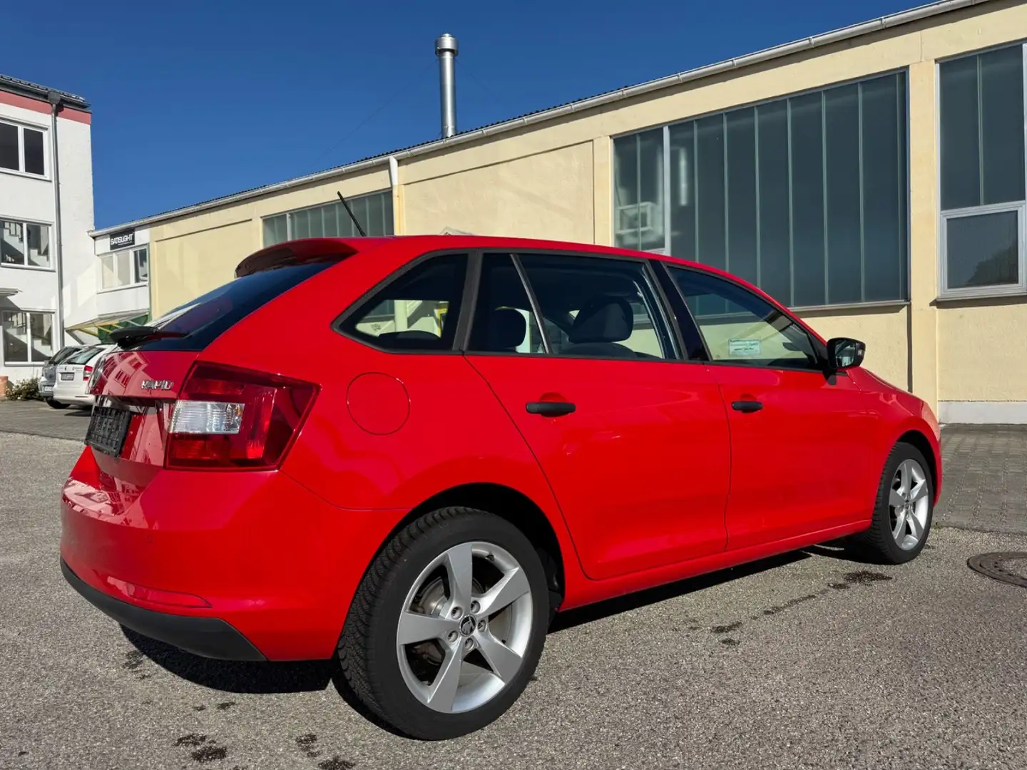 Skoda Rapid/Spaceback Spaceback 1.2 TSI Cool Edition Rojo - 2