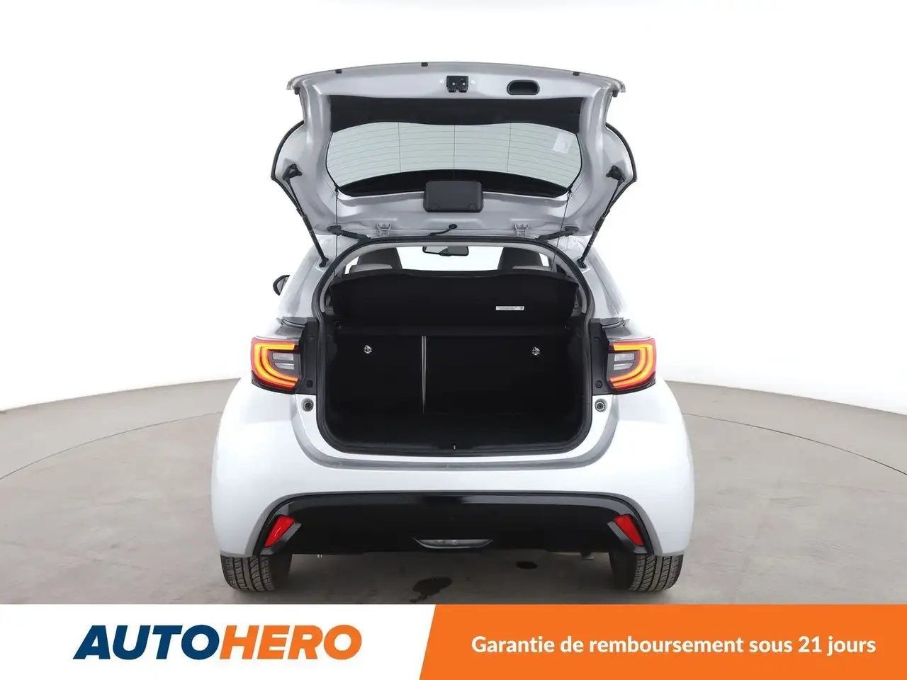 Toyota Yaris Yaris — photo 16