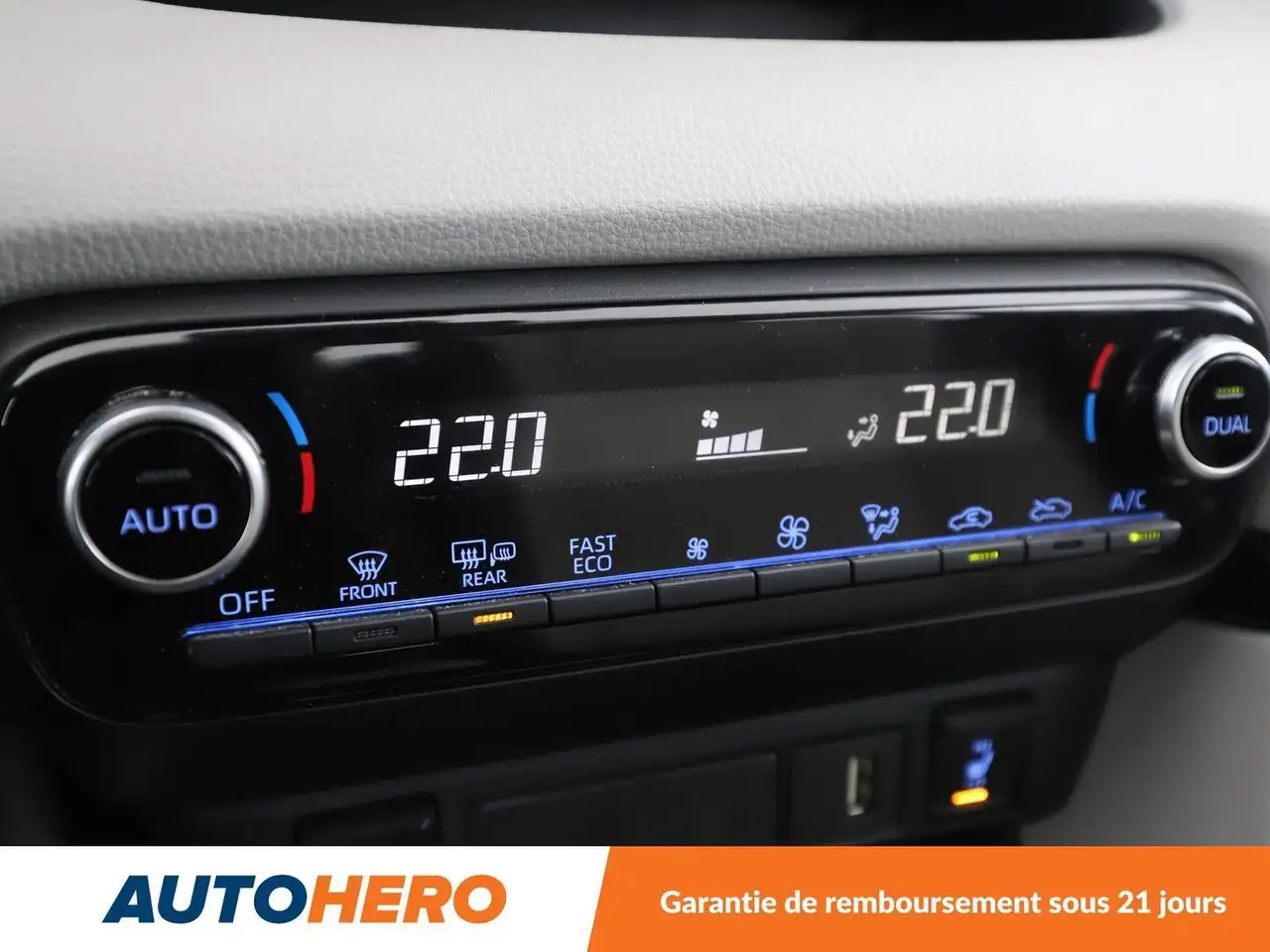 Toyota Yaris Yaris — photo 27