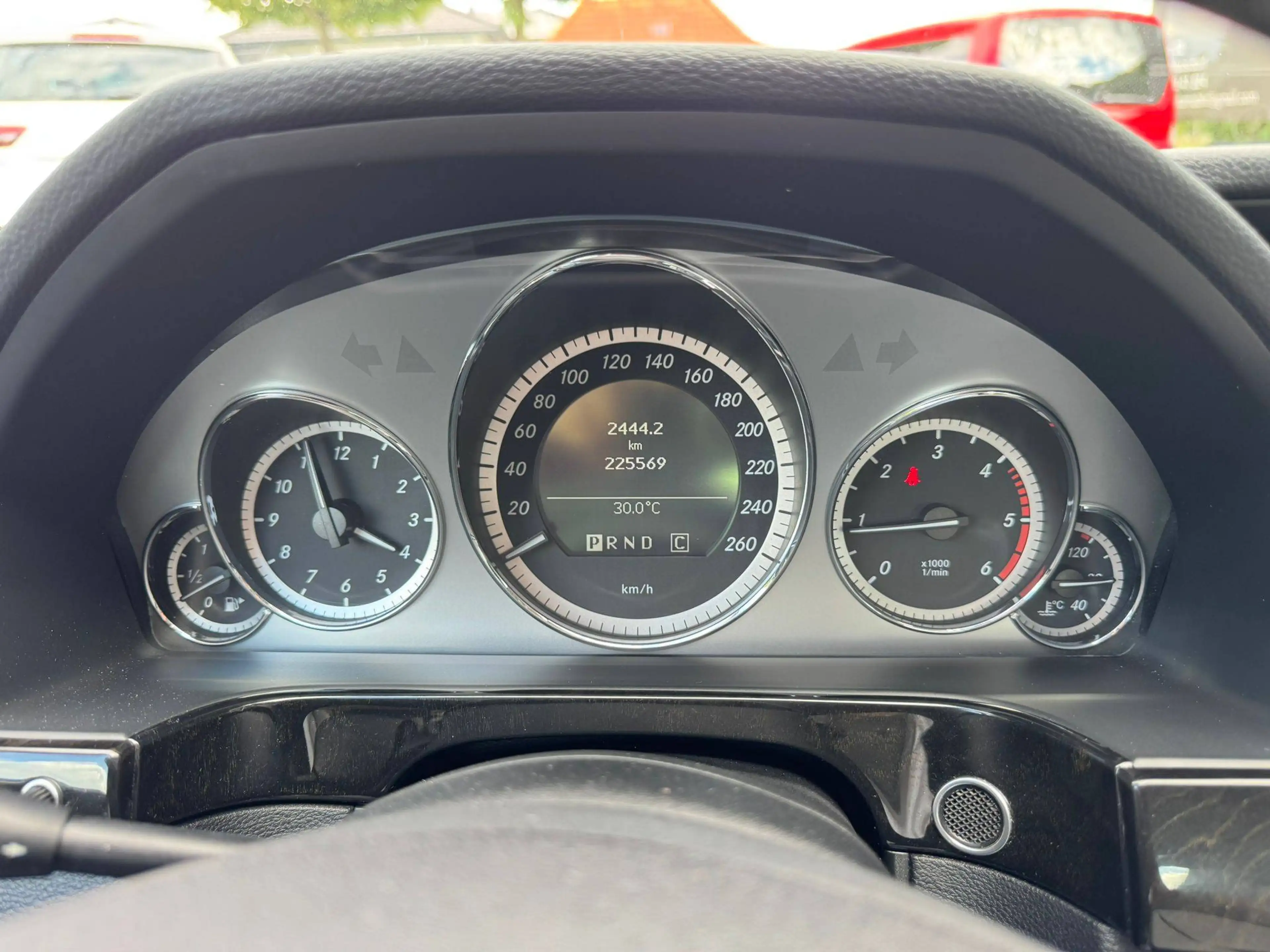 Mercedes-Benz E 220 E 220 CDI BlueEfficiency (212.002) — photo 9