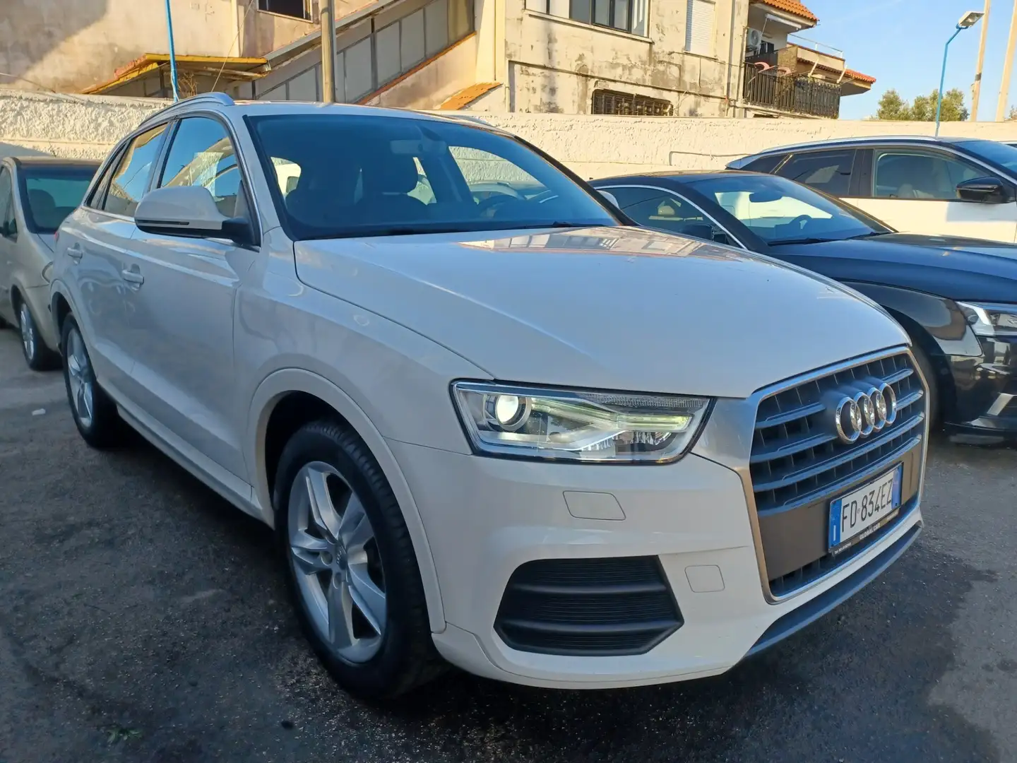 Audi Q3 Q3 2.0 TDI 120 CV Design Blanc - 2