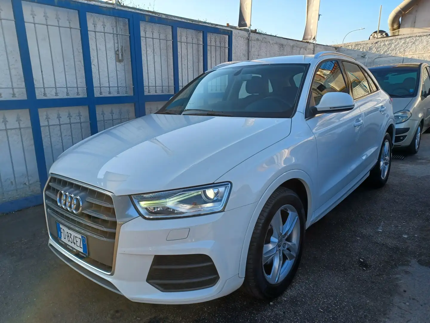 Audi Q3 Q3 2.0 TDI 120 CV Design Blanc - 1