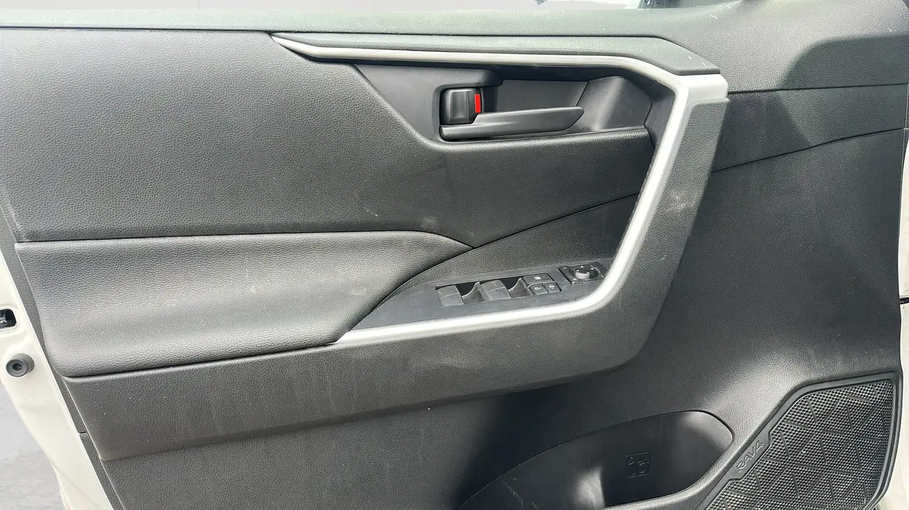 Toyota RAV 4 Prime снимка Toyota RAV 4 Prime