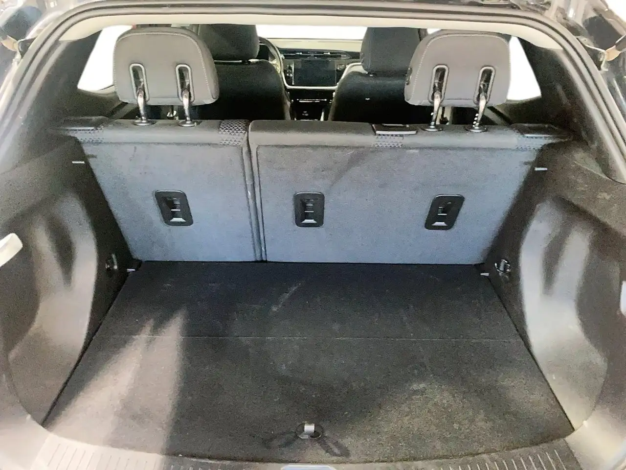 Chevrolet Bolt photo Chevrolet Bolt