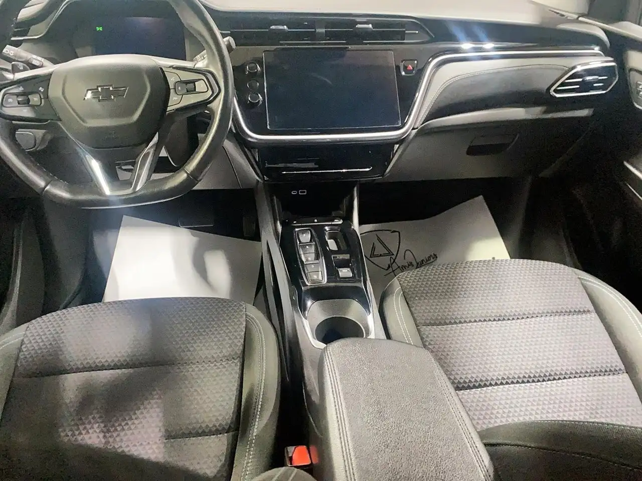 Chevrolet Bolt photo Chevrolet Bolt