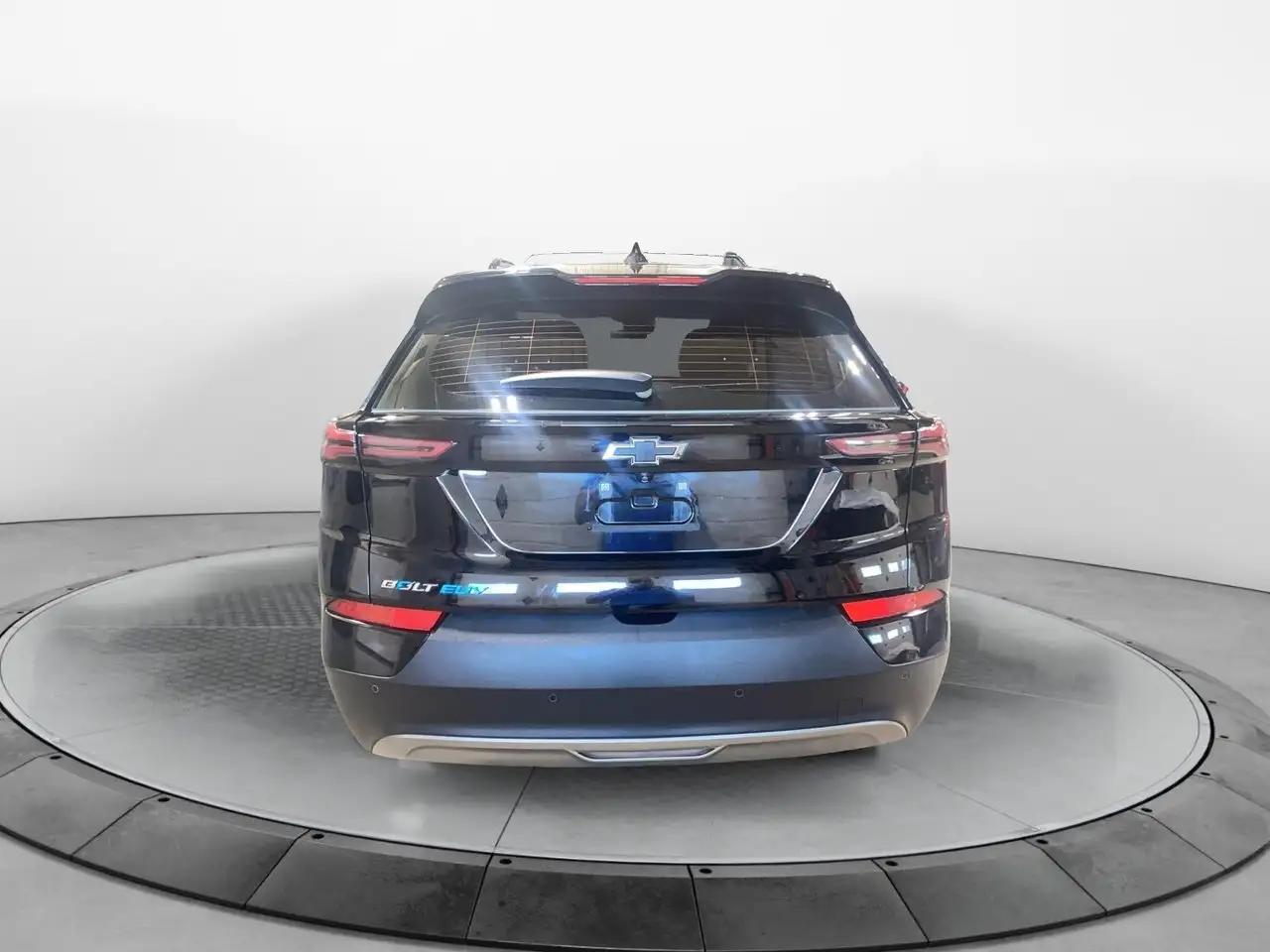 Chevrolet Bolt photo Chevrolet Bolt