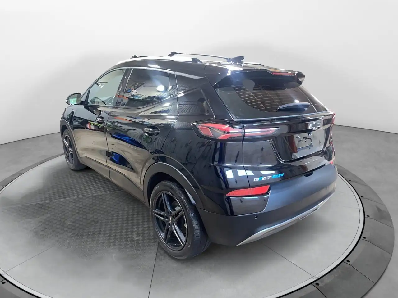 Chevrolet Bolt photo Chevrolet Bolt