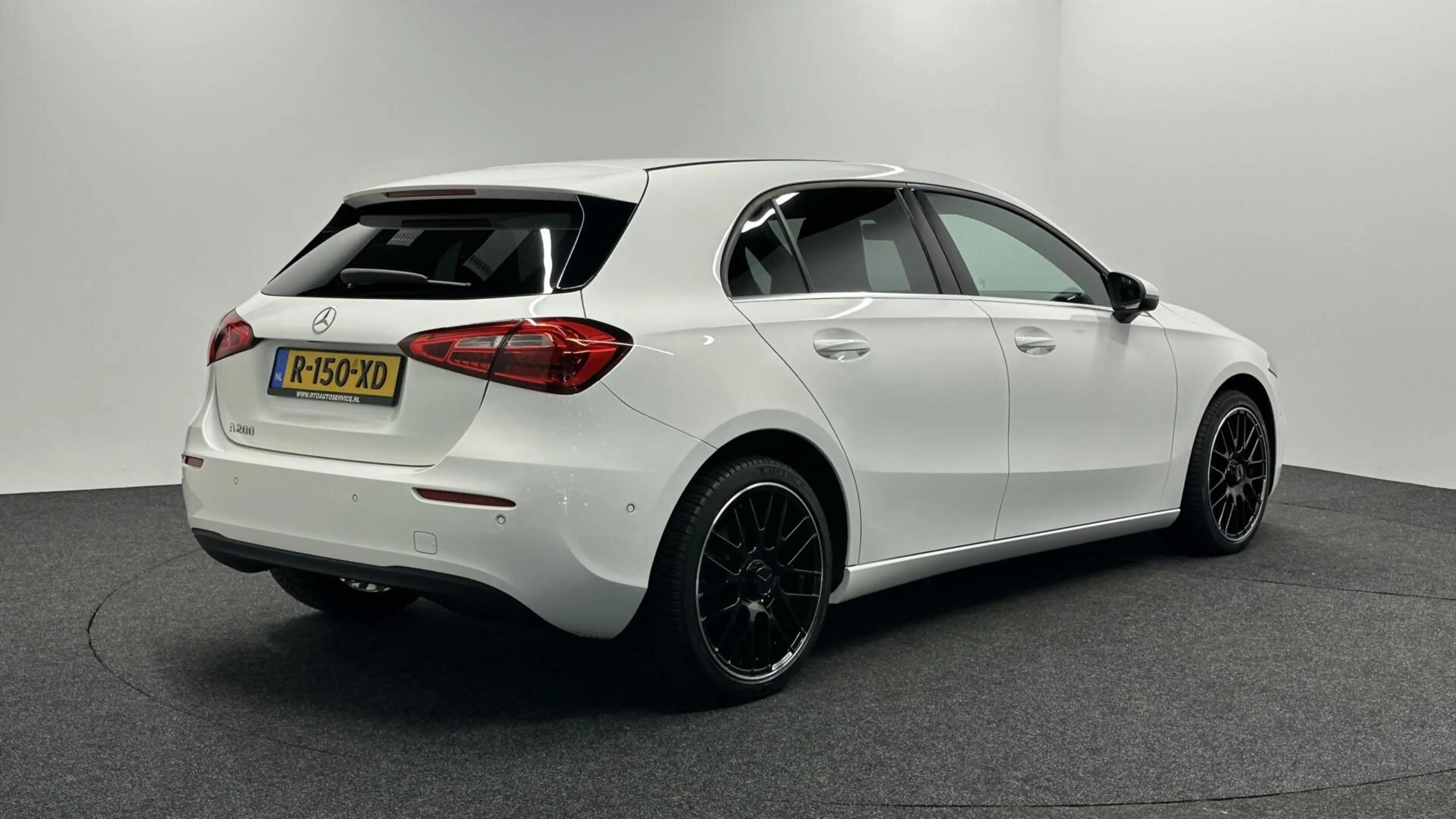 Mercedes-Benz A 200 Advantage LEER NAVI CAMERA CRUISE LM ECC. — photo 5